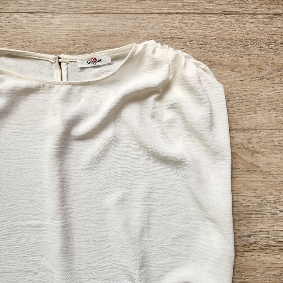 GeeGee Off White Top Womens Large Ruched Short Sleeves Lightweight Nwt - Picture 5 of 11